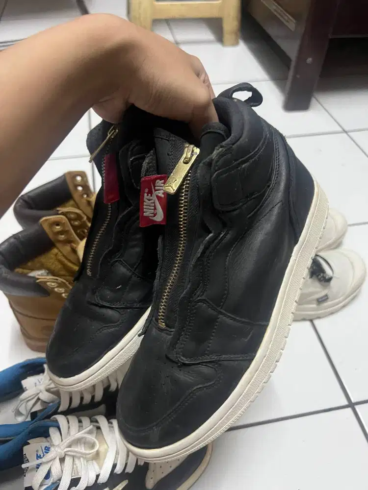 Nike Air Jordan 1 Retro High Zip Black Sail (Used Women)