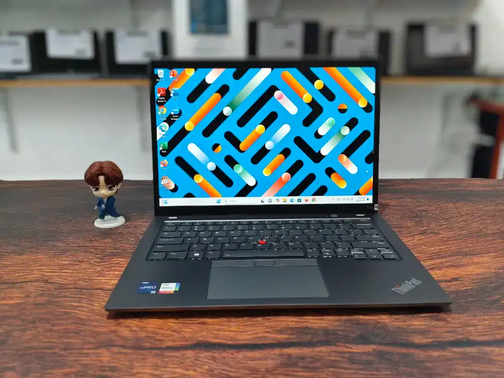 Laptop Premium THINKPAD T14s i7 Gen 12 Ram 32GB Murah!