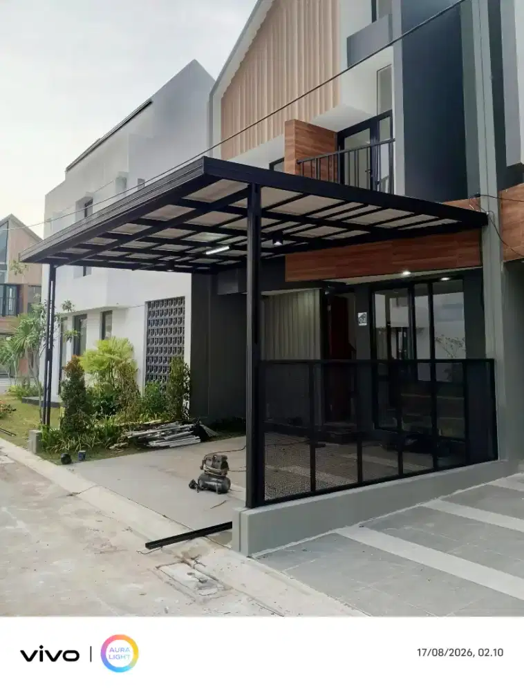 Kanopi baja ringan dan garasi