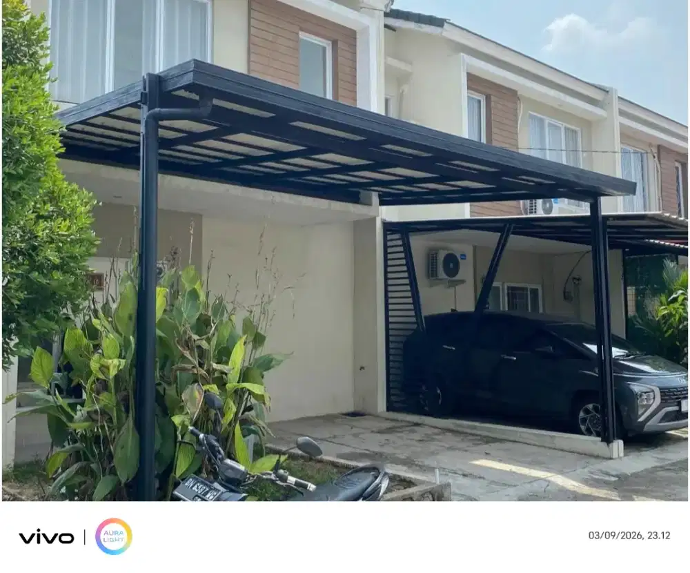 Kanopi baja ringan dan garasi