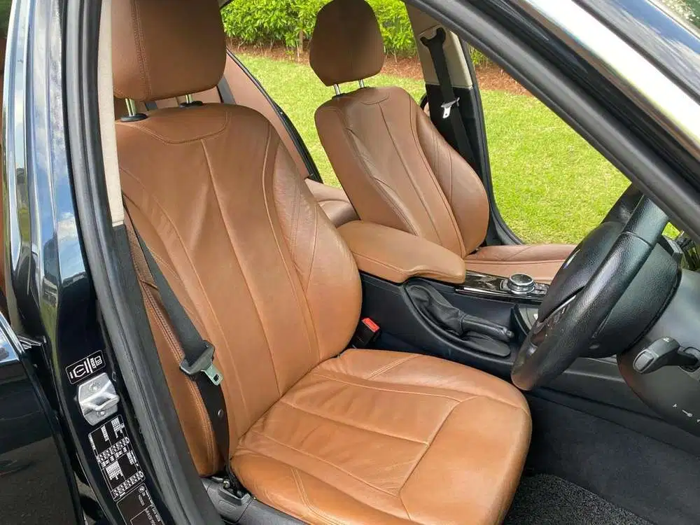 BMW 320i 2014 Bensin