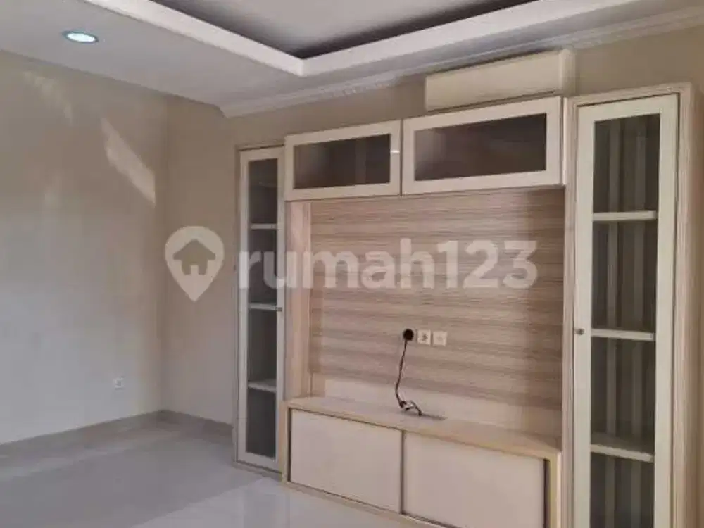 Dijual Rumah Golden Palm Pegadungan Kalideres