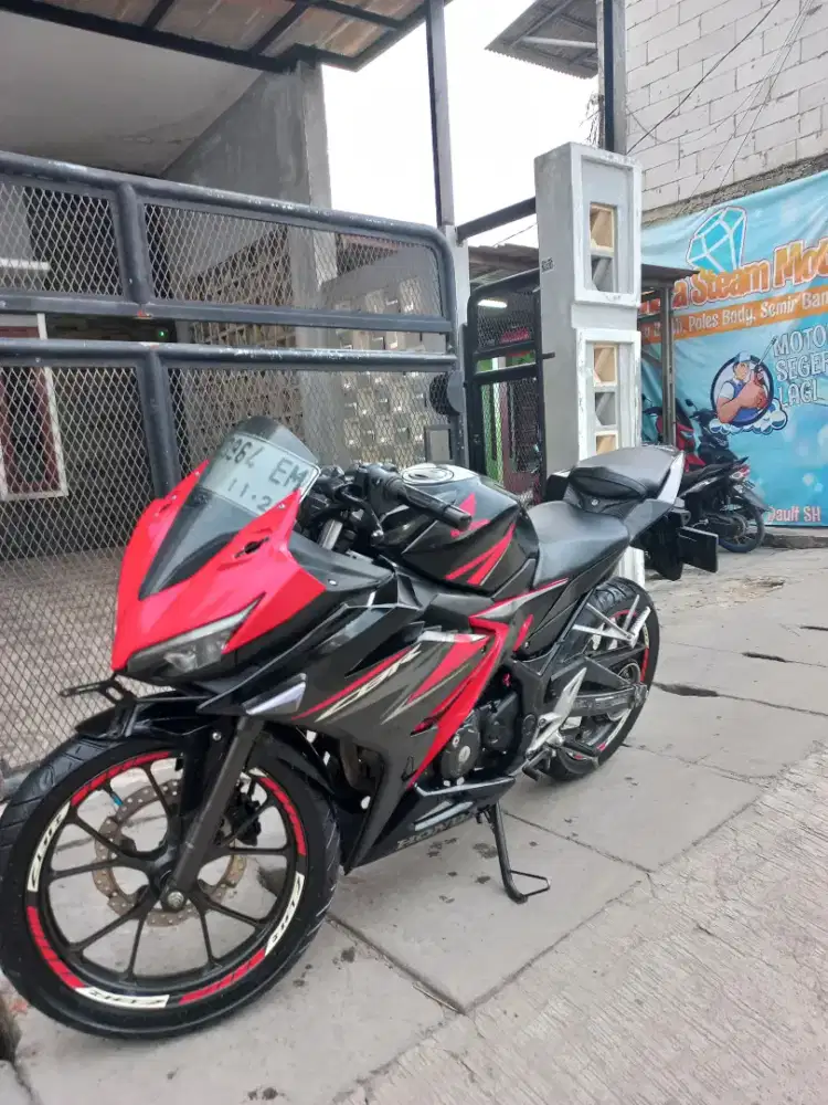Cbr 150r  2019 masi mulus