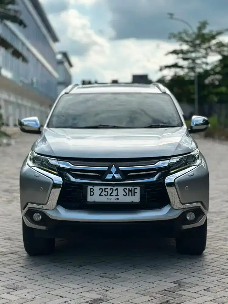 Mitsubishi pajero sport dakar 4x2 tahun 2017