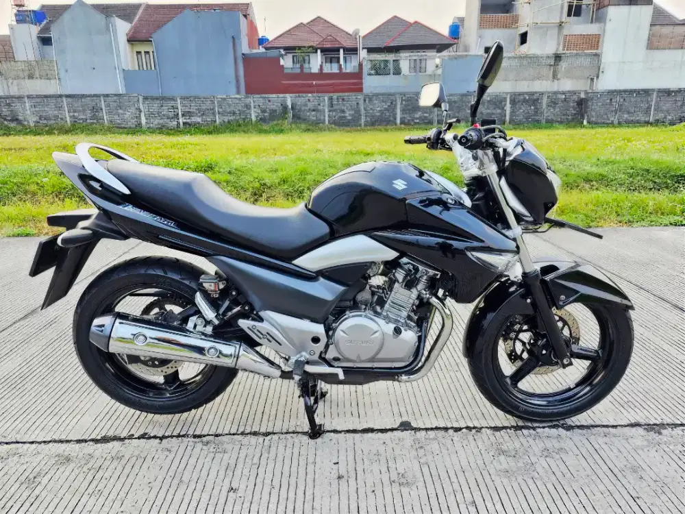 [KM 700] Suzuki Inazuma 2013 Antik