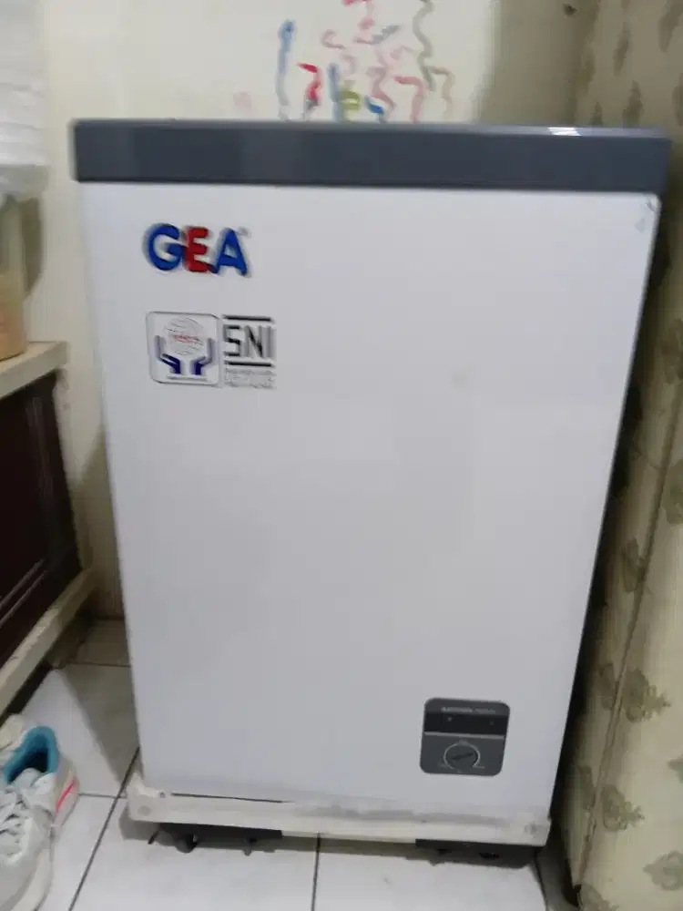 Frezeer GEA kulkas frezeer