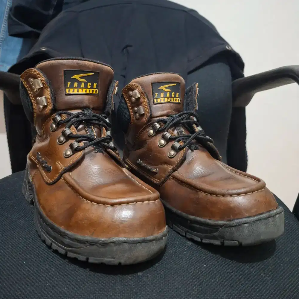 Sepatu Safety/Safety Shoes Track Raktayoo size 41