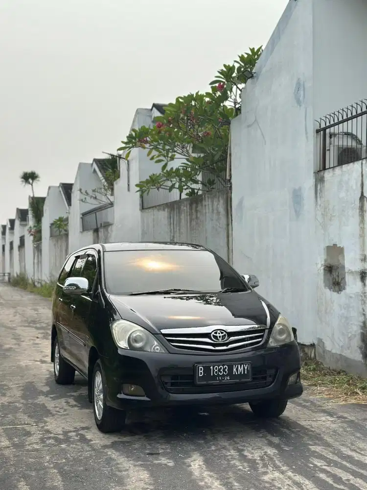 Dijual INNOVA V 2.0 manual bensin superwin