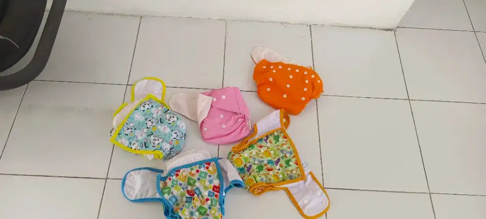 Preloved cloth diaper (pampers bisa di cuci)