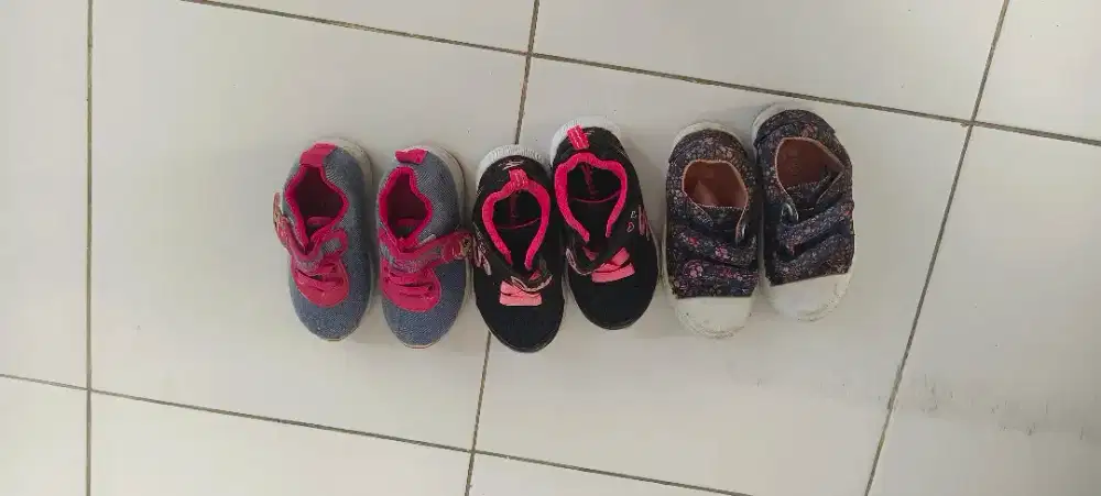 Preloved sepatu bayi branded