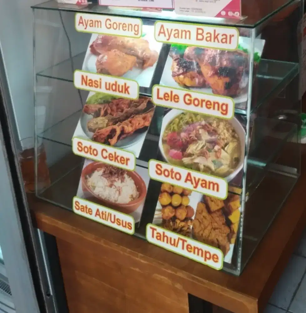 Etalase Kaca Bekas Pecel Lele