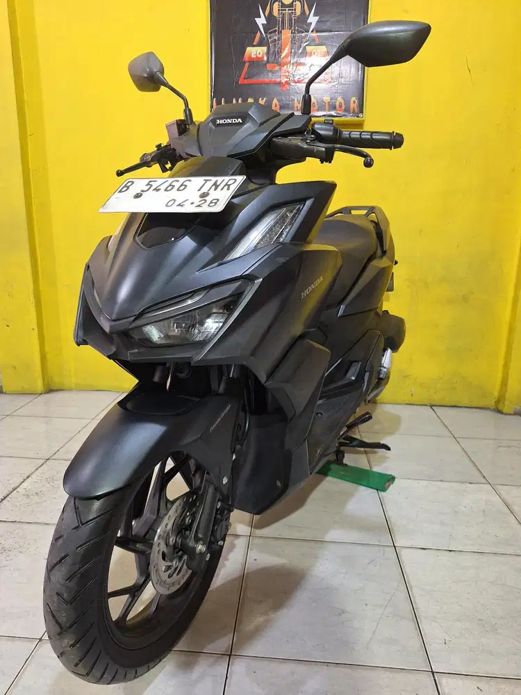 HONDA VARIO 160 CBS 2023 CASH & CREDIT