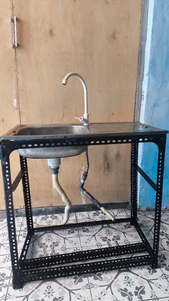 Sink cuci piring