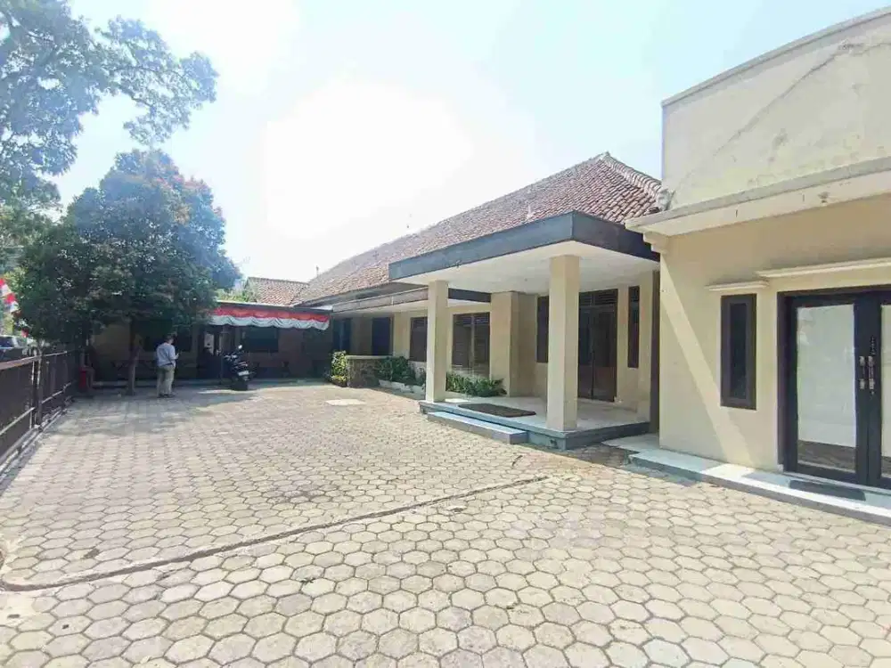 RUMAH UNTUK USAHA AREA RIAU KOTA BANDUNG STRATEGIS