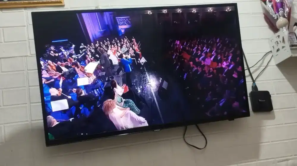 Di jual tv led 43merk samsung