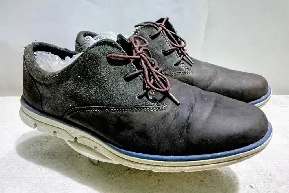 Size 42 - Timberland - Sepatu Pria Casual Kulit Keren