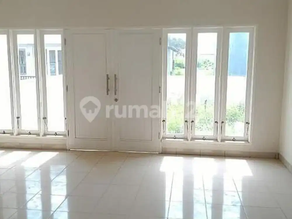 Rumah Bagus di Taman Royal 1 Cipondoh, Taman Royal