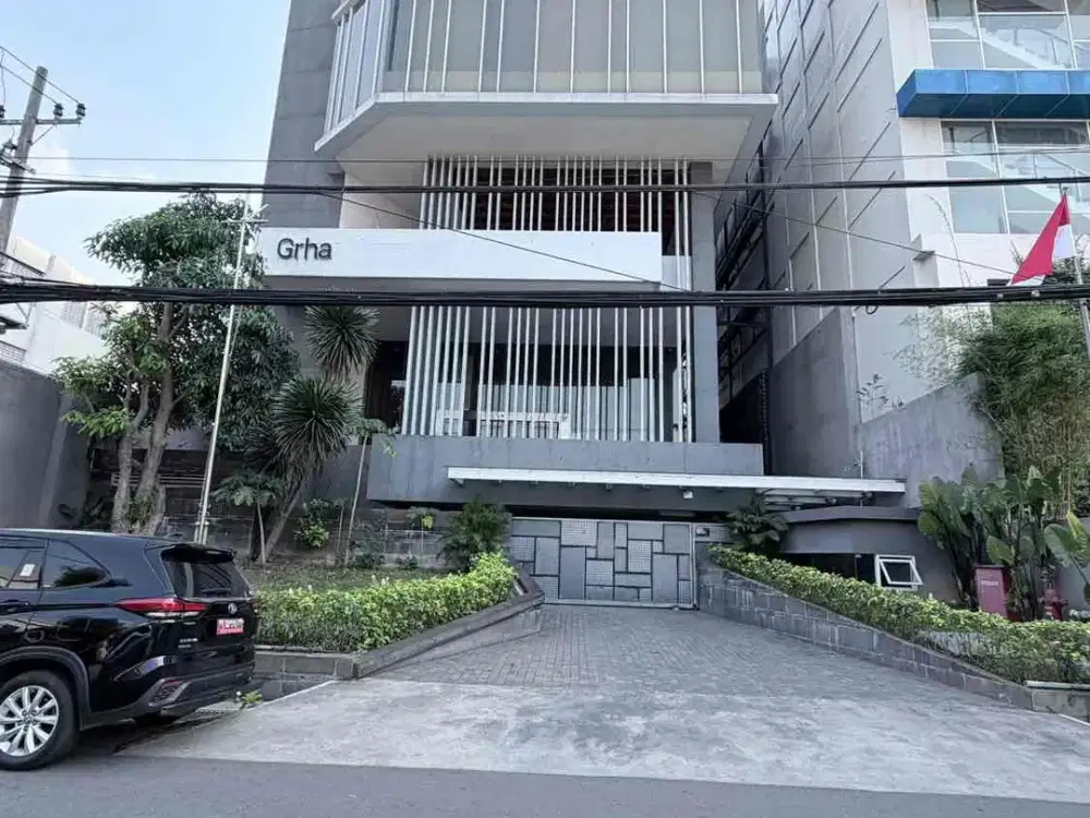 FOR SALE — GEDUNG PREMIUM 6 LANTAI EMBONG KENONGO, SURABAYA Ex Grha Corpus