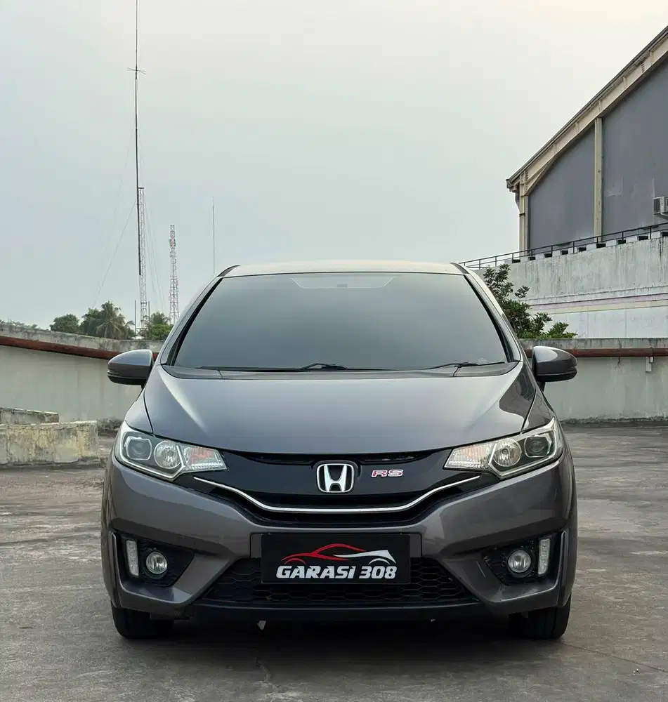 Honda Jazz RS AT 2016 warna abu-abu GK5 1.5 Automatic