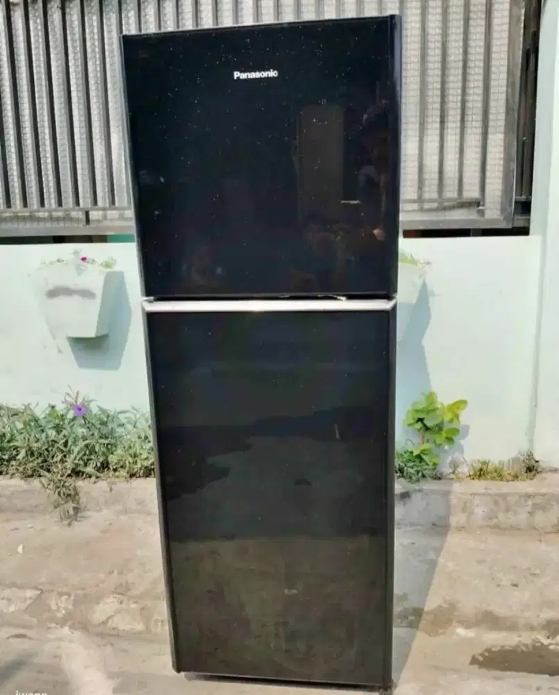 Kulkas panasonic 2pintu ORI normal
