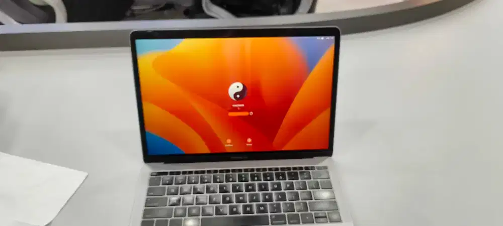 MacBook Pro 2017 i5/8GB/128GB - Fullset Box