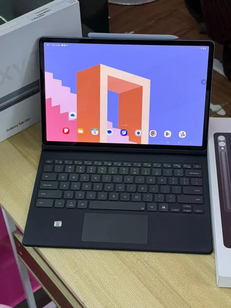 Samsung galaxy Tab S10 plus 12/256gb plus keyboard second mulus sein