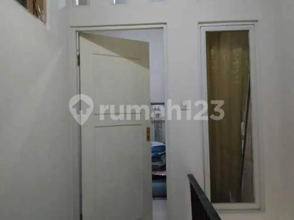 Rumah Bagus Semi Furnished Cluster Grassia Banjar Wijaya