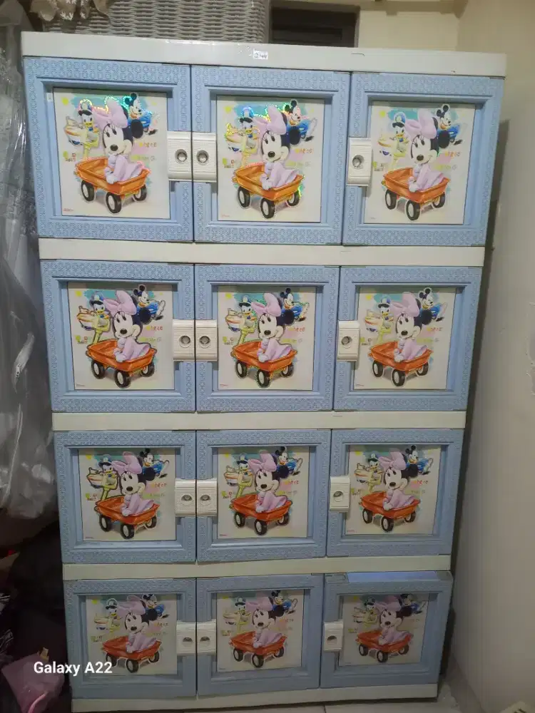 Lemari plastik mickey minnie donald