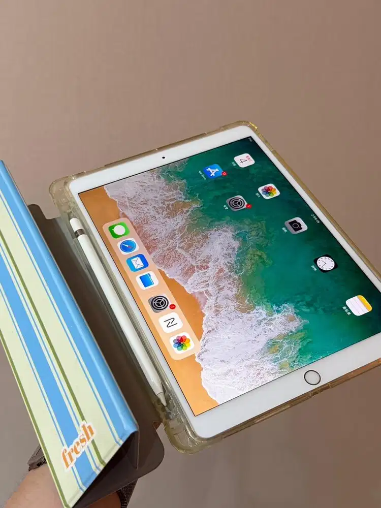 Apple Ipad Pro 10.5 inch Tahun 2017 64GB Tipe A1701