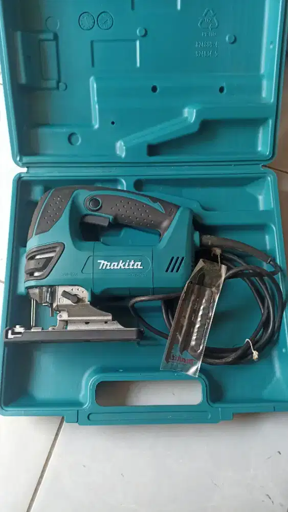 Mesin jigsaw makita
