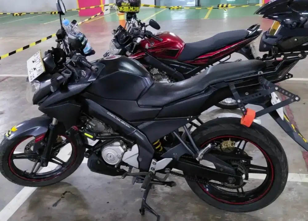 Motor VIXION 2015 NVA,KONDISI SANGAT BAGUS,TERAWAT,
