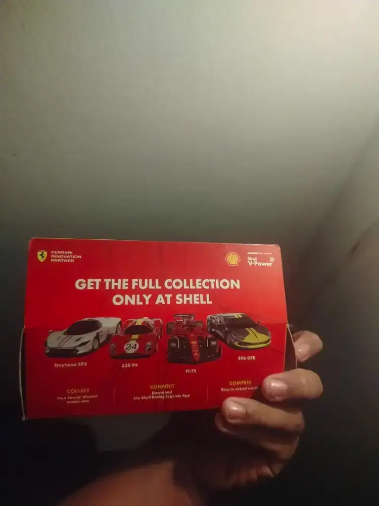 diecast mobil Ferrari shell