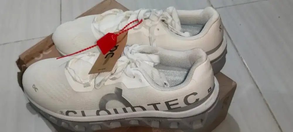 Sepatu OC original