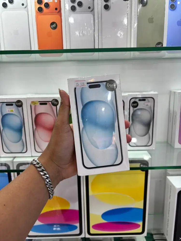 iPhone 15 128GB & 256GB NEW IBox