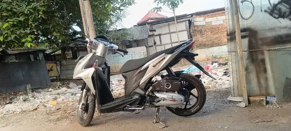 I unit sepeda motor Honda Vario kzr