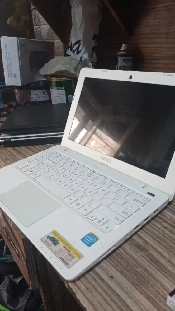 Want To Sale ASUS 11.6 Inc