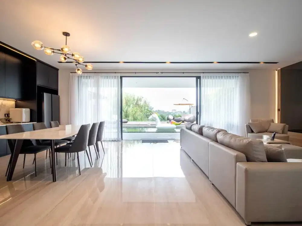 Rumah Lux Mewah Furnish 2 Lantai Danau di Mayangsunda Kota Baru