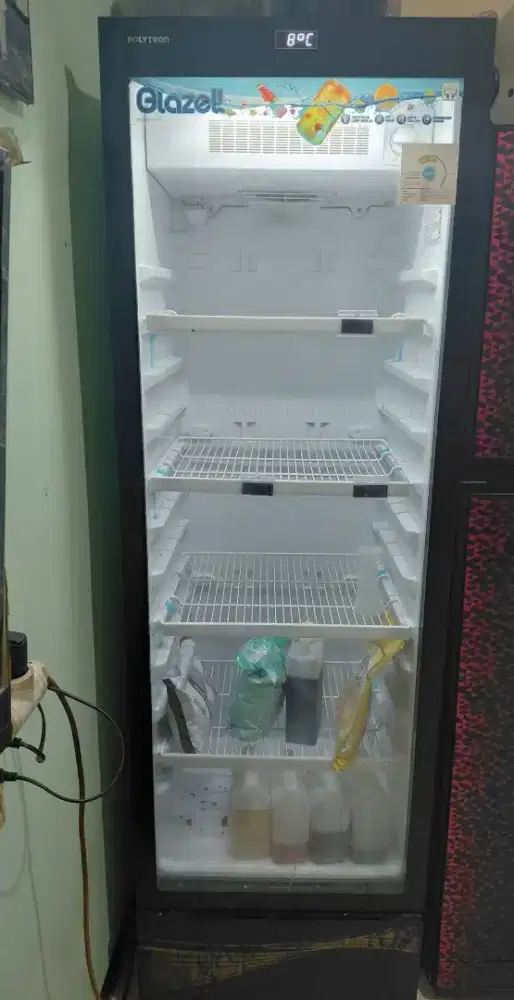 Polytron showcase refrigerator