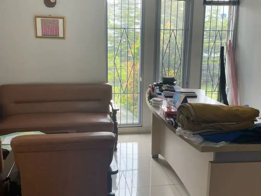 Ruko 2 Lantai Siap Pakai Strategis di Mekar Abadi