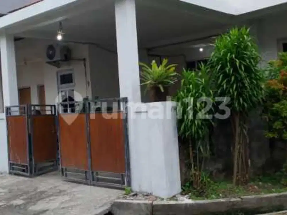 Rumah Kos 2 Lantai 6 Kamar di Taman Griya Jimbaran Kuta Selatan