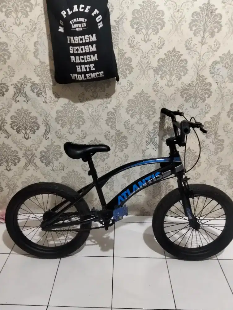 Sepeda BMX anak ukuran 18 untuk usia 5 sampai 9 tahun