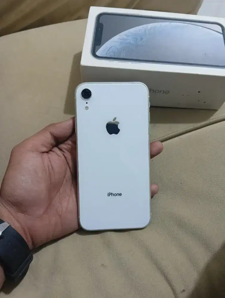 iPhone xr 64gb inter