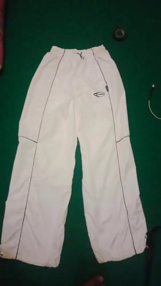 celana parasut ukuran XL warna putih