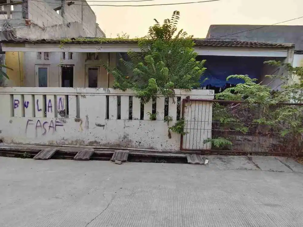 Dijual rumah hitung tanah dekat tol becakayu dan stasiun LRT