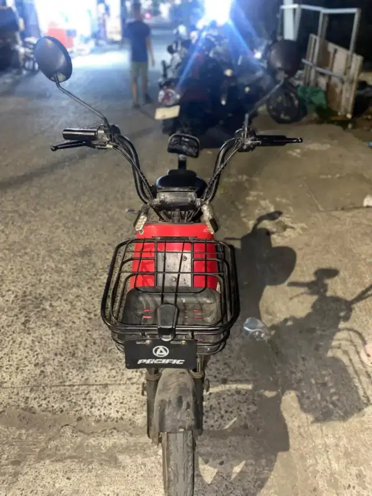 JUAL BU SEPEDA LISTRIK BEKAS MASIH MULUS