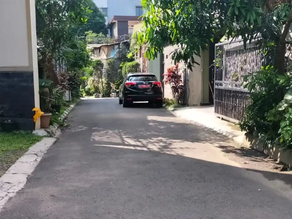 DISEWAKAN KEMBALI RUMAH BARU RENOVASI*LUAS NYAMAN & ASRI DI DAGO BANDUNG UTARA KOTA BANDUNG