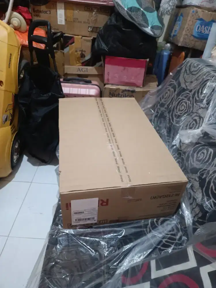 Kompor rinnai. Kaca putih