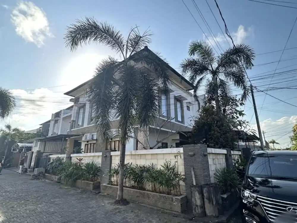 Rumah Mewah Posisi Hook Kawasan Elite Tukad Barito Panjer Denpasar