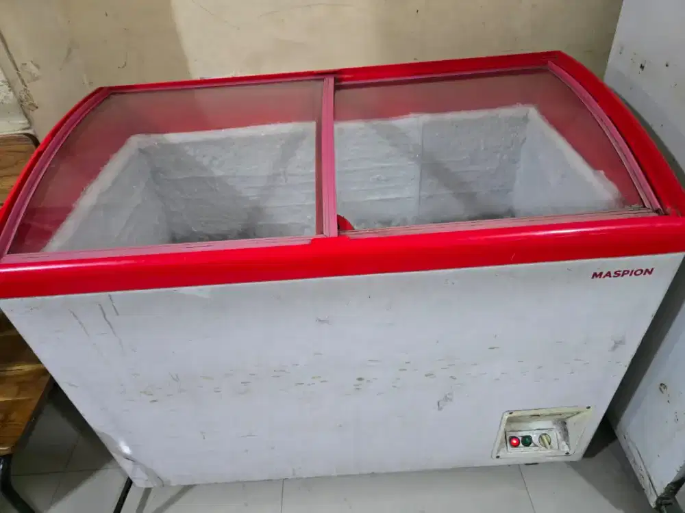 Freezer sansio ukuran 300Liter