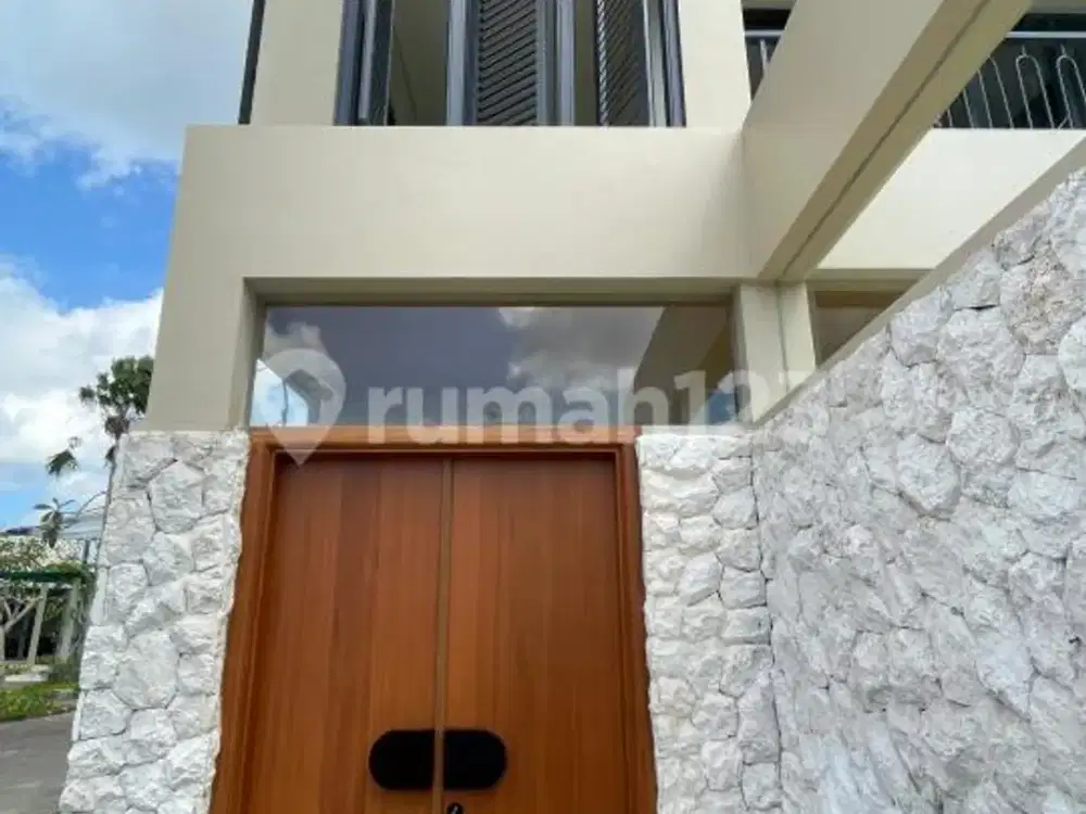 Villa Mewah Area Hotel Ayana Type Spring 3 Bed Room 2 Lantai Jimbaran Bali